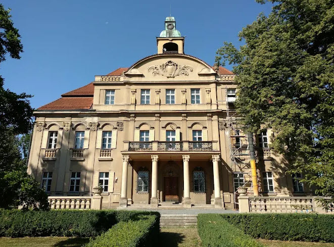 Zámek - Hrochův Týnec, Czech Republic (Czechia)